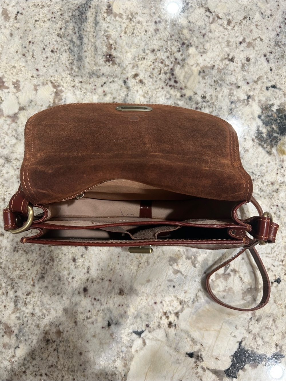 Italian Leather Saddle Crossbody Bag with Gold Hardware - Picture 3 of 6